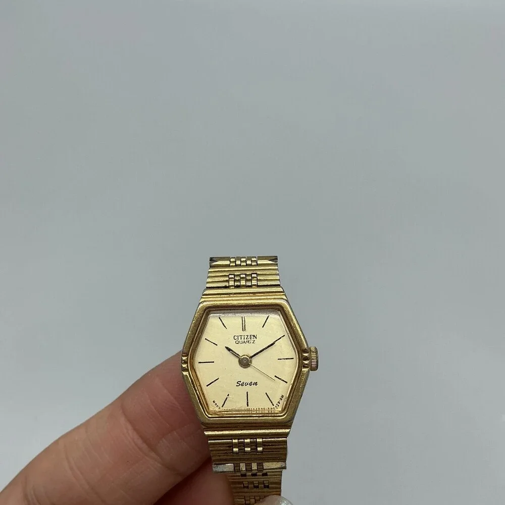 Vintage Citizen Seven Womens Watch 18mm Gold Tone 2030-94464D New Battery 6